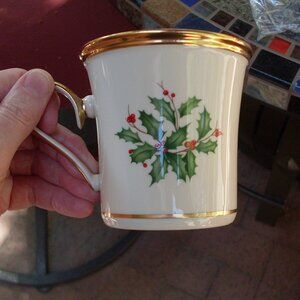 Four Lenox Holiday Christmas Mugs - Fine Bone China - New Never Used